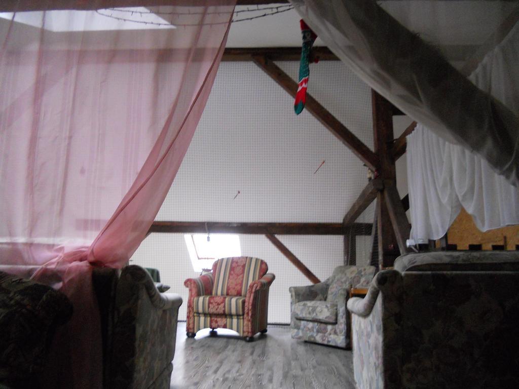 Cuibul Salamandrelor Hotel Sarmizegetusa Esterno foto