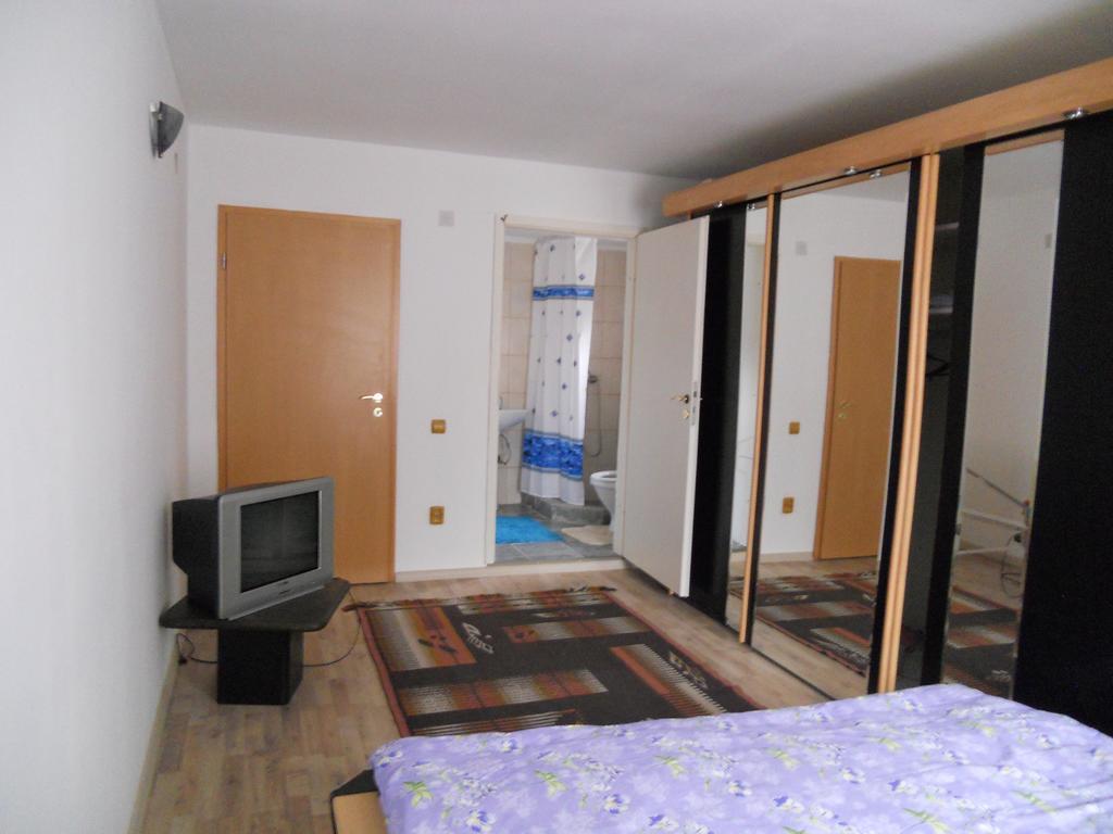 Cuibul Salamandrelor Hotel Sarmizegetusa Esterno foto